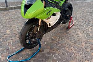 Kawasaki pronto pista