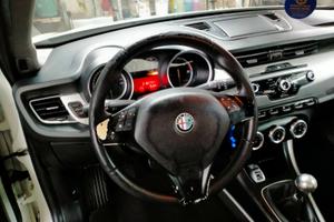 Alfa Romeo  Giulietta 1.6 JTM-2 105 CV ANNO 2011