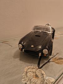 Modellino auto Shelby Cobra 427 S/C 1964 1:18