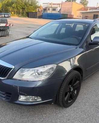 SKODA Octavia 1.6 Wagon Ambition GPLine BENZINA/