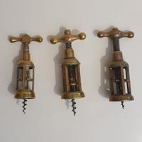 Cavatappi in ottone n° 3 di antiquariato