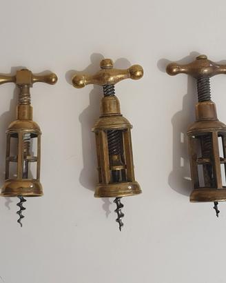 Cavatappi in ottone n° 3 di antiquariato