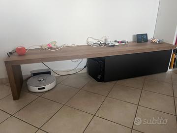 Mobile salotto con ampia cassettiera