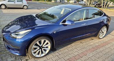Tesla Model 3 Long Range AWD – 38.000 km – Privato
