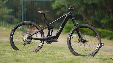 EM19 Carbon E-MTB