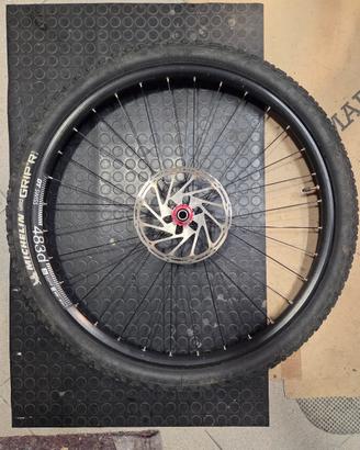 Ruota mtb 29" DT Swiss 483d perno 15x100