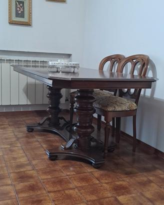 Tavolo da sala 