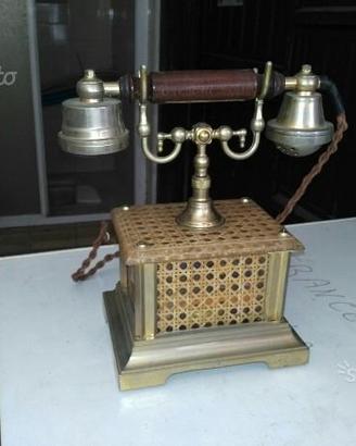 Telefono finto antico
