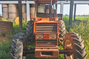 trattore fiat 880 dt