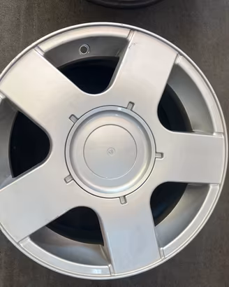 Cerchio in Lega 15" 5 Fori (7Jx15 ET38) - Ford / 