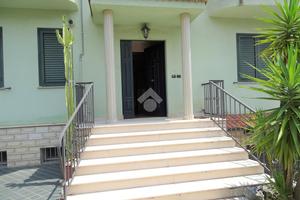 VILLA A SCHIERA A CASTROVILLARI
