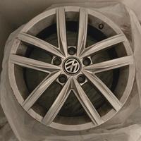 3 cerchioni volkswagen R 16 golf 7