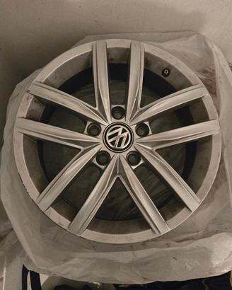 3 cerchioni volkswagen R 16 golf 7