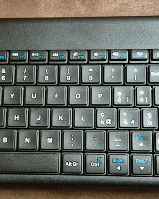 Tastiera LOGITECH  K400r