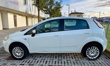 FIAT PUNTO STREET METANO ANCHE PER NEOPATENTATI