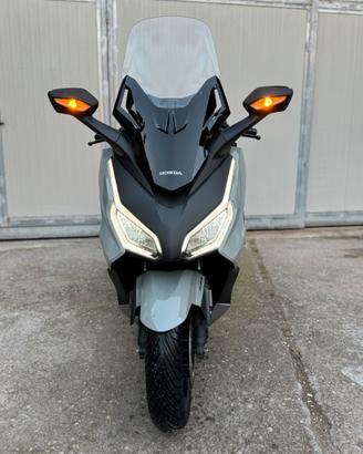 Honda Forza 350