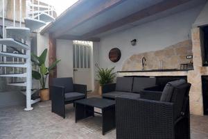 Villa con giardino e terrazza in Viale Repubblica