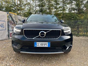 PROMO Volvo XC40 XC40, 2.0 l., SUV / crossove
