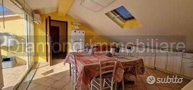 Appartamento con mansarda e garage a Mascali