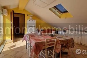 Appartamento con mansarda e garage a Mascali