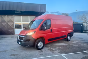 PEUGEOT BOXER 335 L2 H2 2.2 BlueHDi 140 CV * FURGO