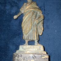 statua antica in bronzo