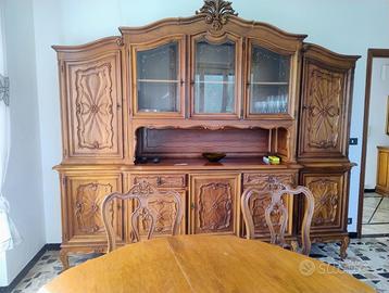 Credenza antica