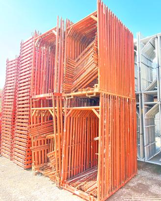 Ponteggio pilosio a perni