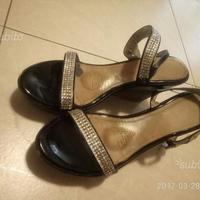 Scarpe sandali donna con preziosi strass