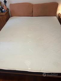 Materasso memory praticamente nuovo