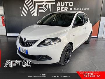 Lancia Ypsilon 1.0 firefly hybrid Silver s&s 70cv