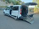 ford-transit-connect-pianale-ribassato-con-rampa-d