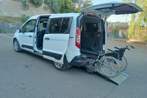 Ford Transit Connect Pianale ribassato con rampa d