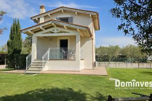 Villa di 150 m² con 5 locali a Montalto di Castro