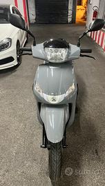 Peugeot tweet 50 grigio finanza con block shaft