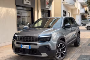 Jeep Avenger 1.2 Turbo 110 CV MHEV Summit