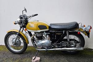 Moto triumph bonneville t120 