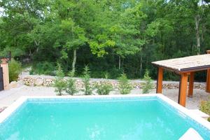 CASALE FINEMENTE RISTRUTTURATO stile PROVENZALE