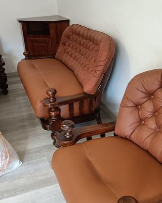 Divano e poltrone in legno massello