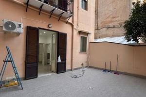 Ampio 3 Vani Ristrutturato con Terrazzo Via Perez