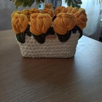 Cestino in fettuccia ad uncinetto 