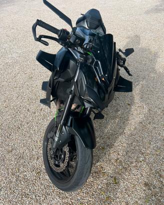 Kawasaki Z900 Black Stealth