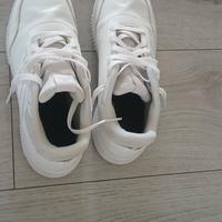 Scarpe adidas bianche