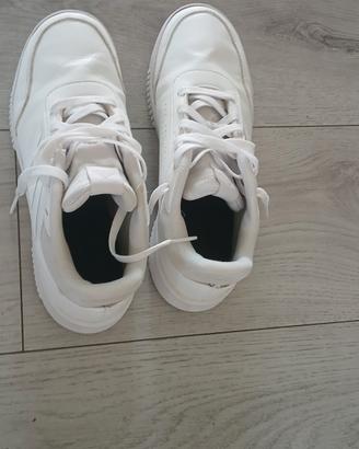 Scarpe adidas bianche