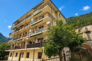 Appartamento di 129 m² con più di 5 locali e box a