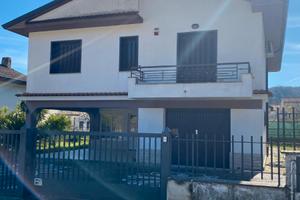 Villa su due livelli