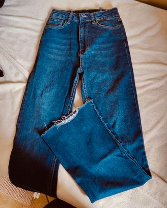 Pantaloni in jeans