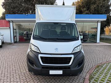 Peugeot Boxer 335 2.2 BlueHDi 140 S&S PC Cabinato