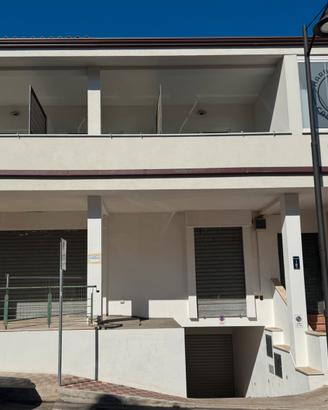 Loc. commerciale zona porto Cala Gonone