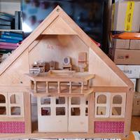 casa delle bambole in legno